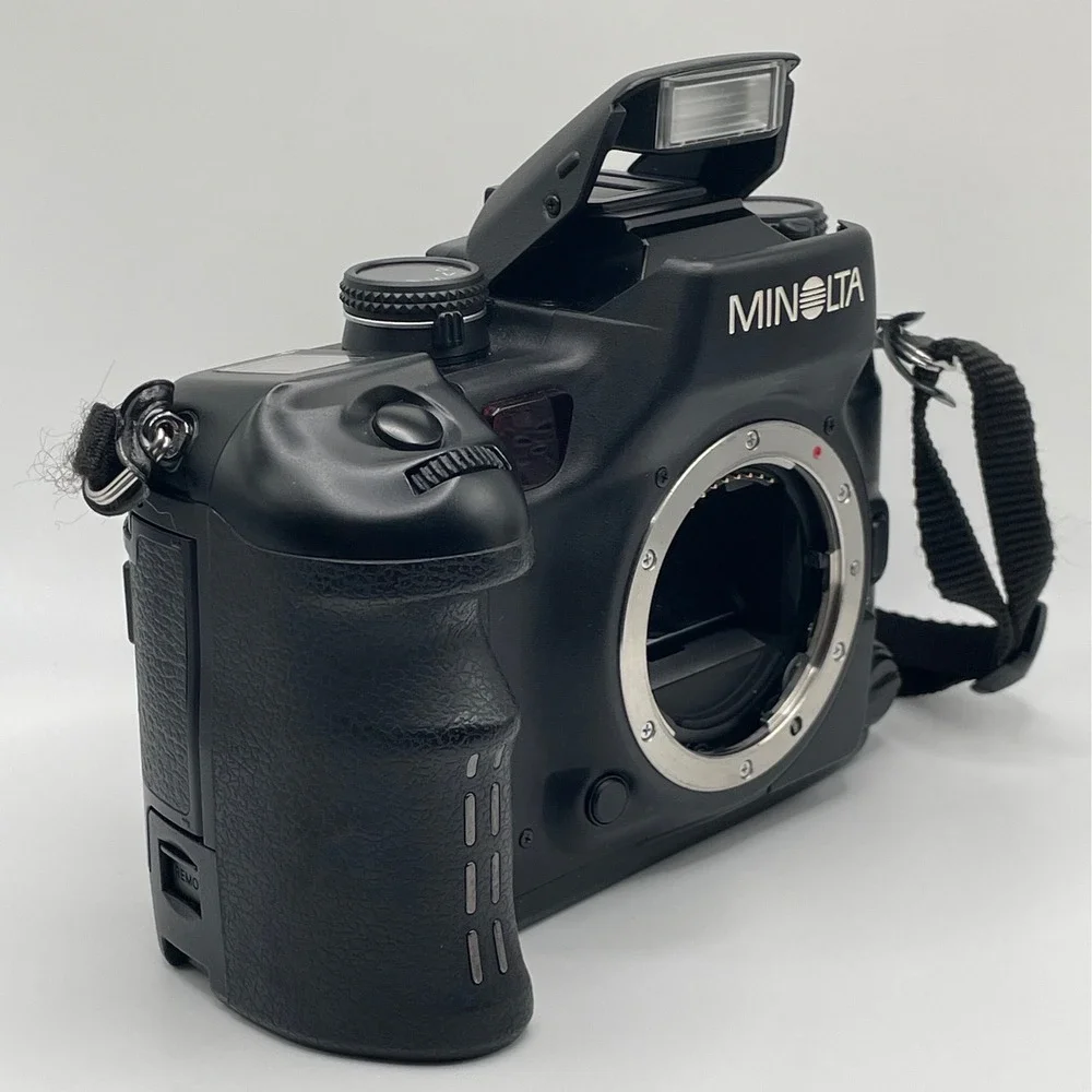 Minolta Maxxum 9 35mm SLR Film Camera w Strap and Manual Camera Only Fast Ship🔥